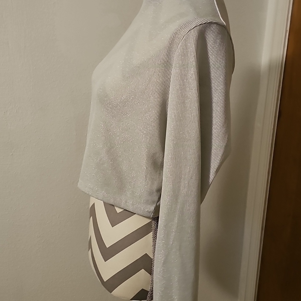 H&M Gray Ribbed Knit Top - Picture 3 of 5
